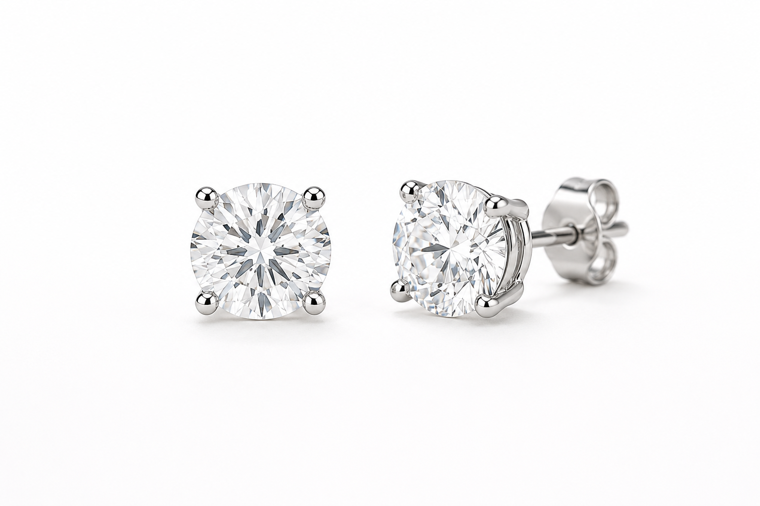 Round Diamond Stud Earrings