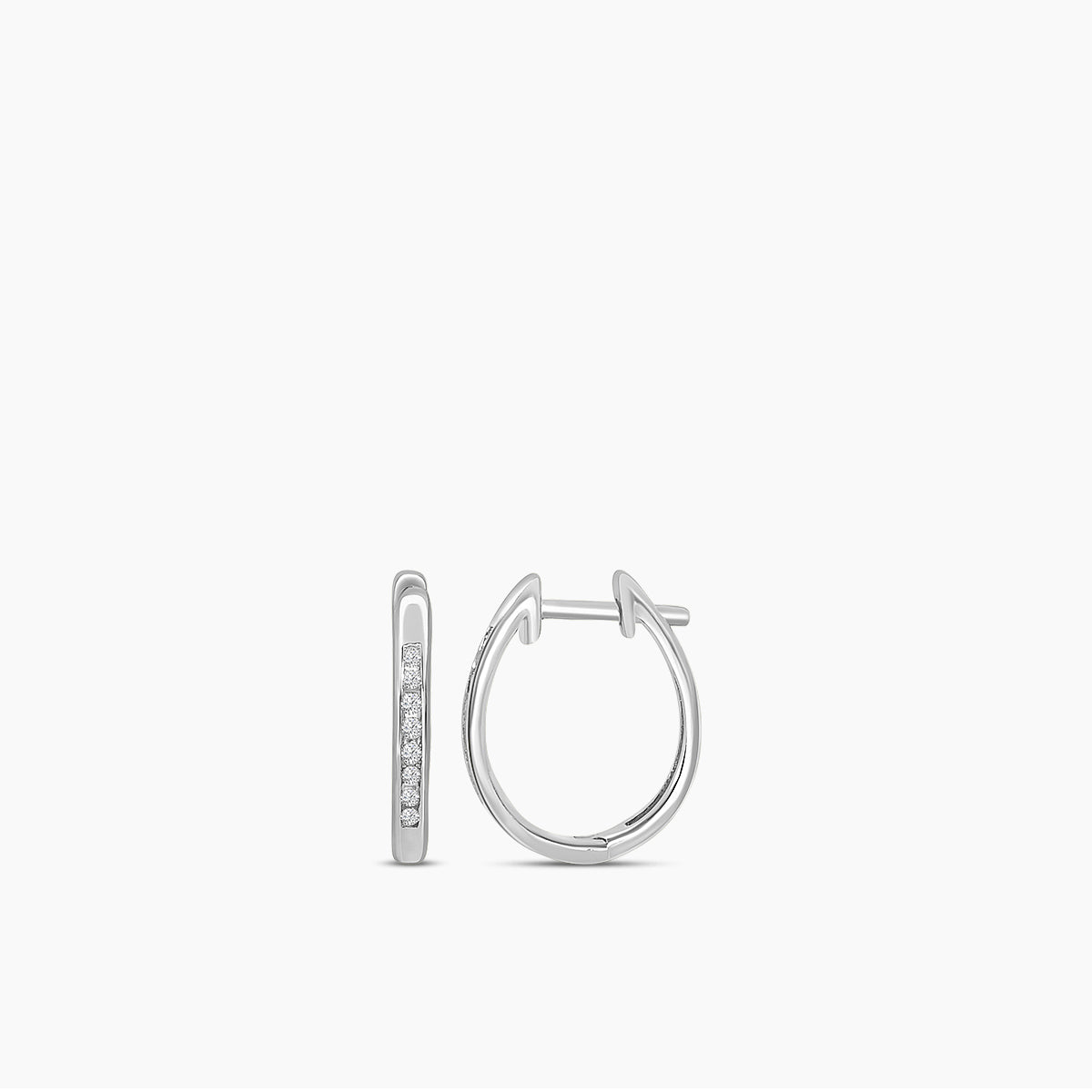 Oval Shape Earring Huggies